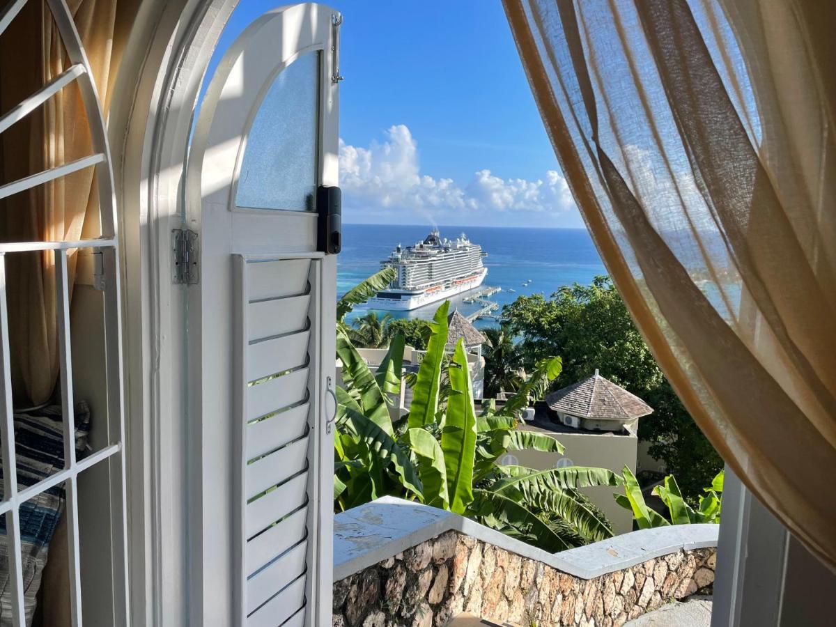 Hummingbird Retreat - Luxury Oceanview Apt, 7-Minute Walk To Beach Ocho Rios Exterior foto