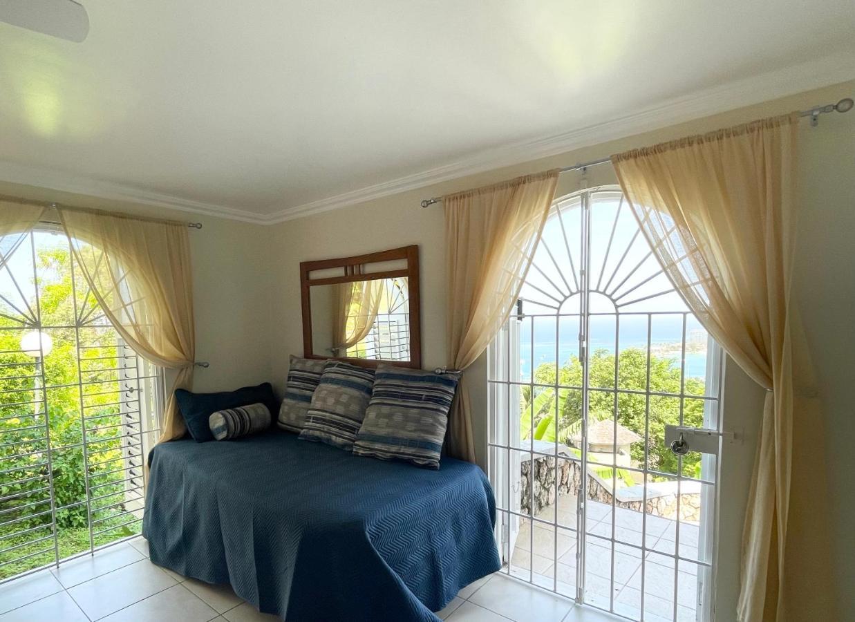 Hummingbird Retreat - Luxury Oceanview Apt, 7-Minute Walk To Beach Ocho Rios Exterior foto